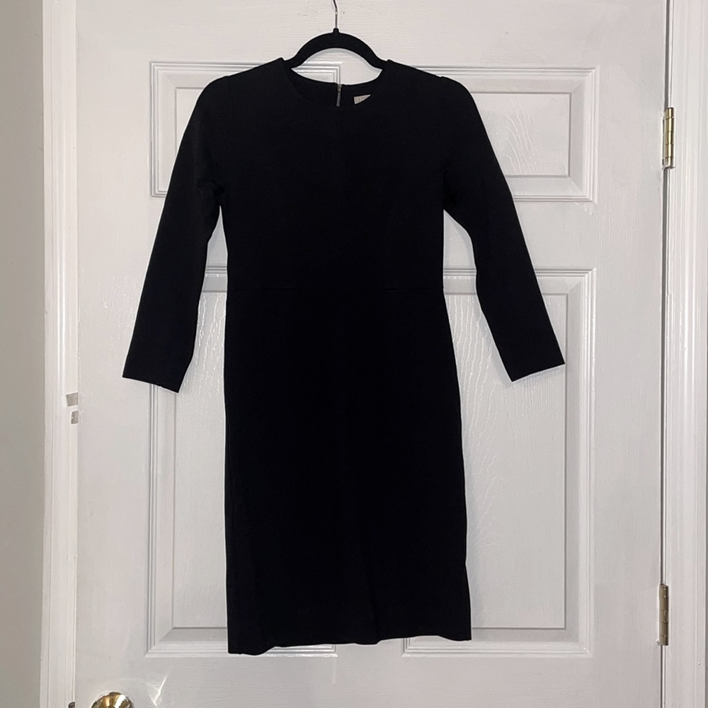 Black Longsleeve Knee-length Fitted Dress